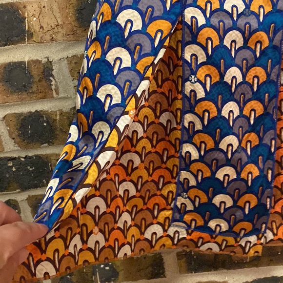 Tory Burch 100% silk pleated graphic two tone skirt, Women’s sized 4 - Picture 5 of 11